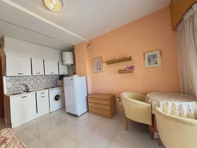 Flat te koop in Playa de los Locos, Torrevieja - € 77.990 (Ref: 10077276)