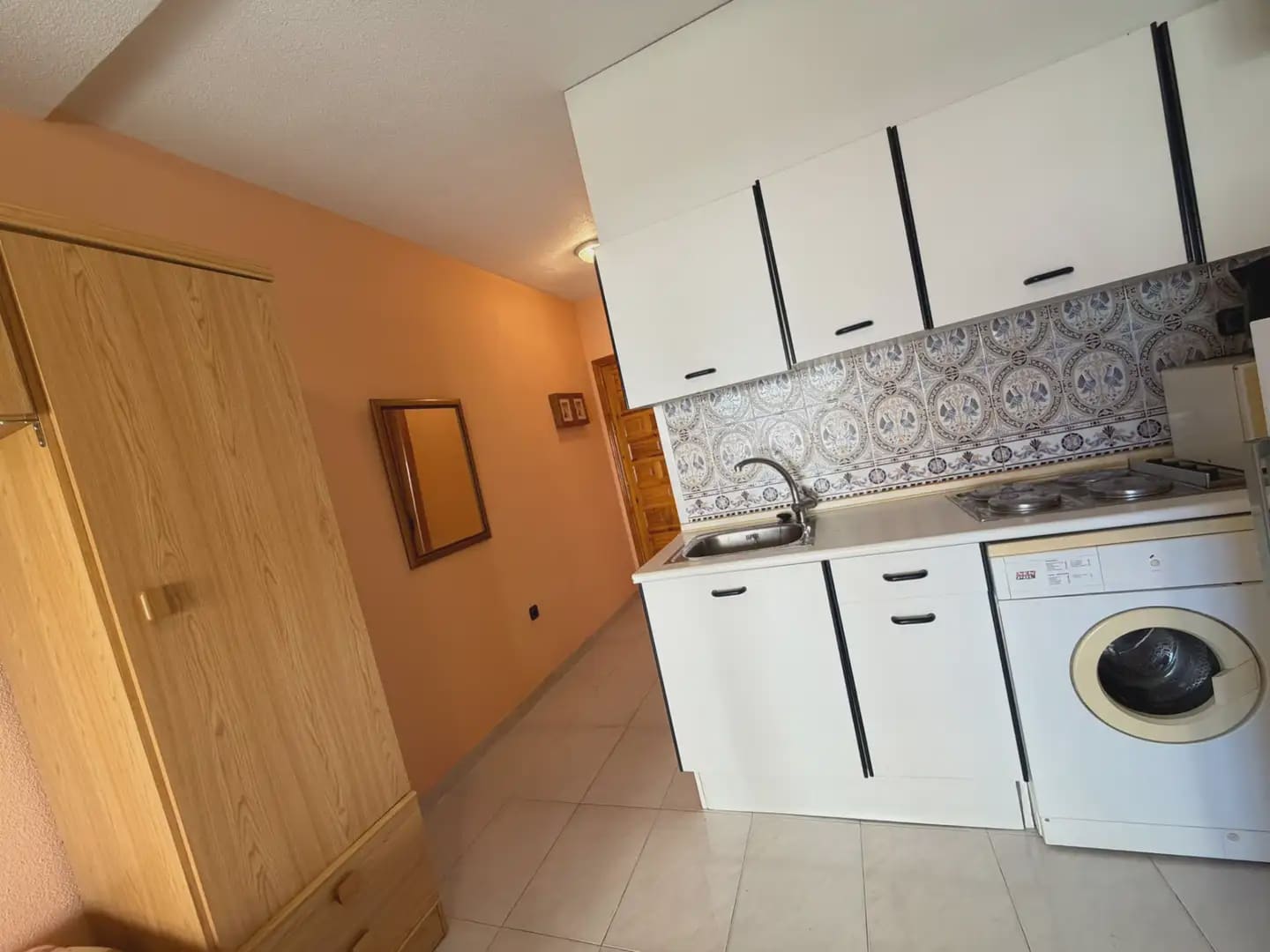 Flat te koop in Torrevieja - € 77.990 (Ref: 10077276)