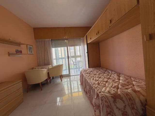 Flat te koop in Playa de los Locos, Torrevieja - € 77.990 (Ref: 10077276)