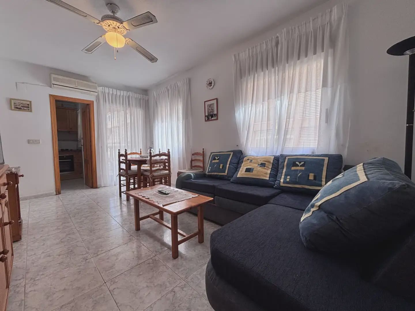 Piso de 3 habitaciones en Torrevieja en venta con garaje - 168.000 € (Ref: 10093856)