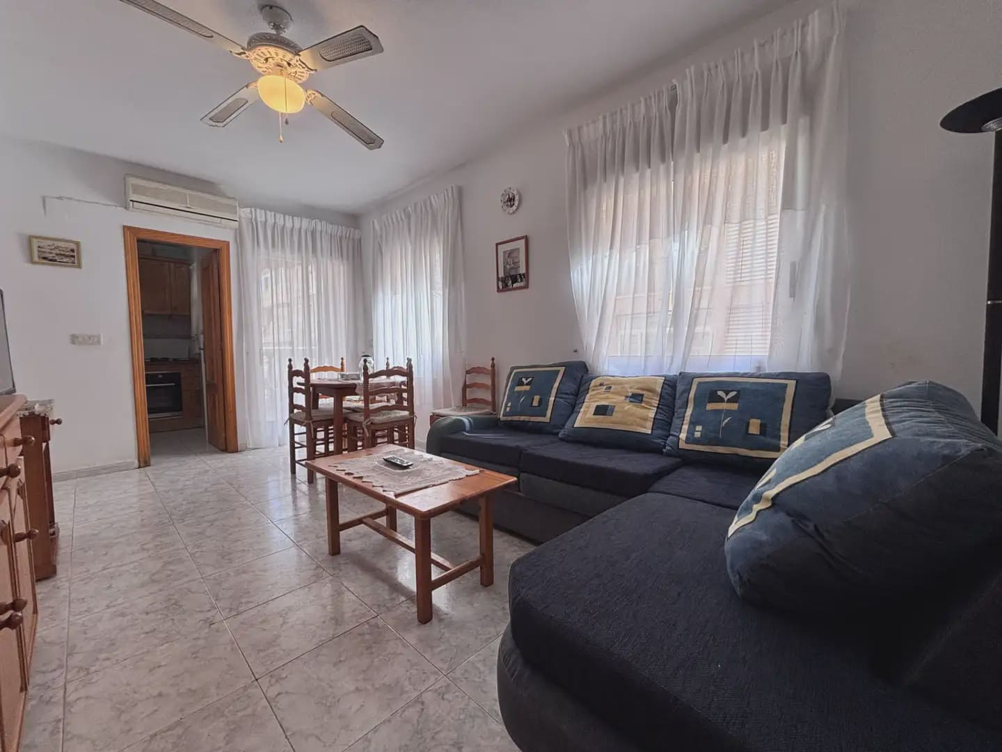 Piso de 3 habitaciones en Torrevieja en venta con garaje - 168.000 € (Ref: 10093856)