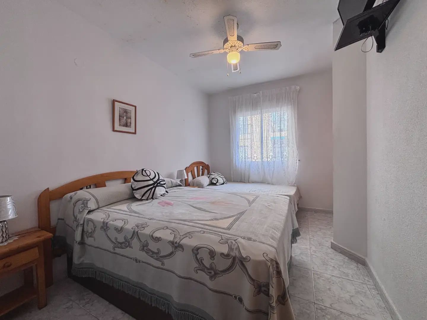 Piso de 3 habitaciones en Torrevieja en venta con garaje - 168.000 € (Ref: 10093856)