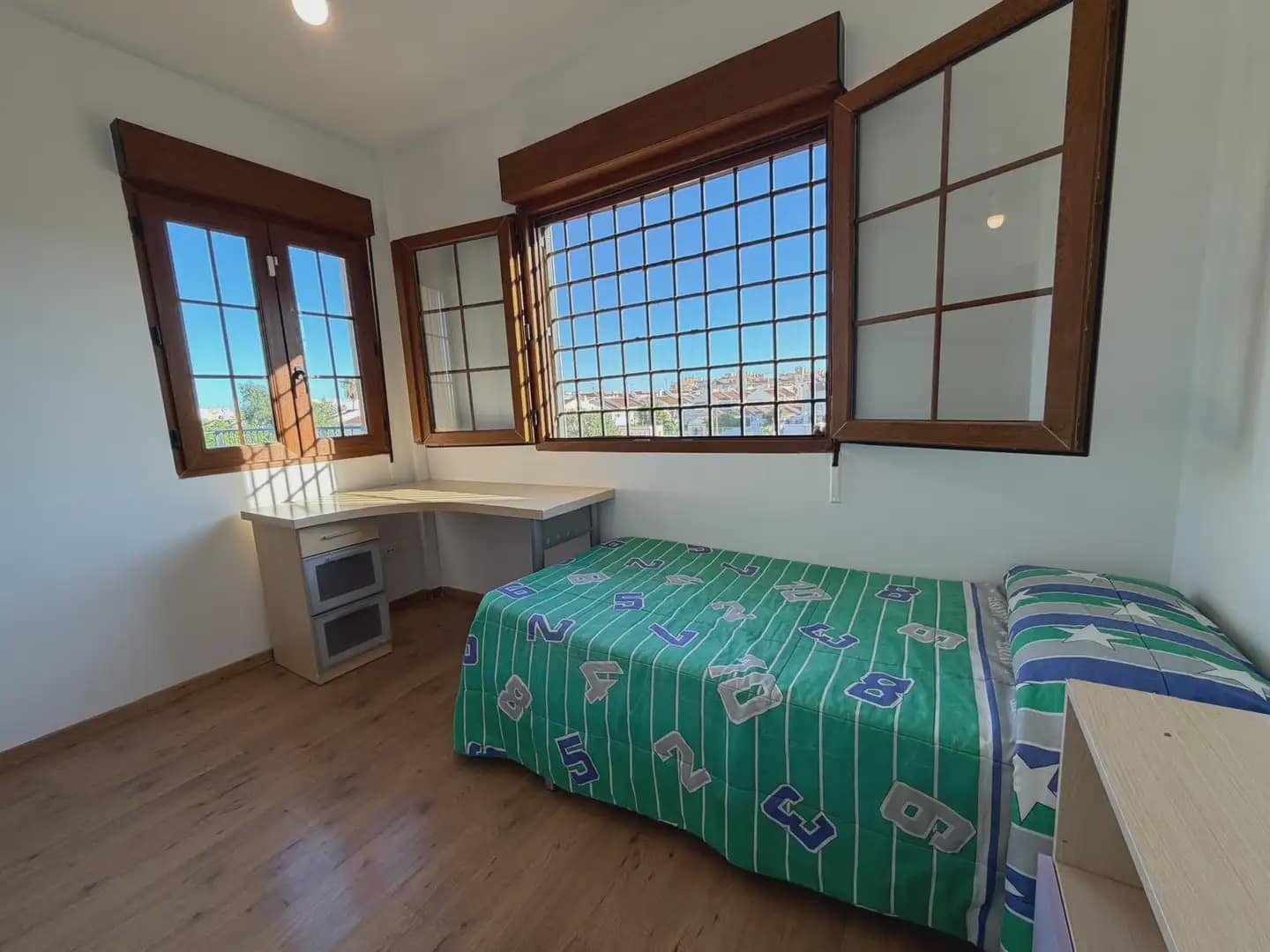4 sovrum Semi-fristående Villa till salu i Torrevieja med garage - 349 990 € (Ref: 10111899)