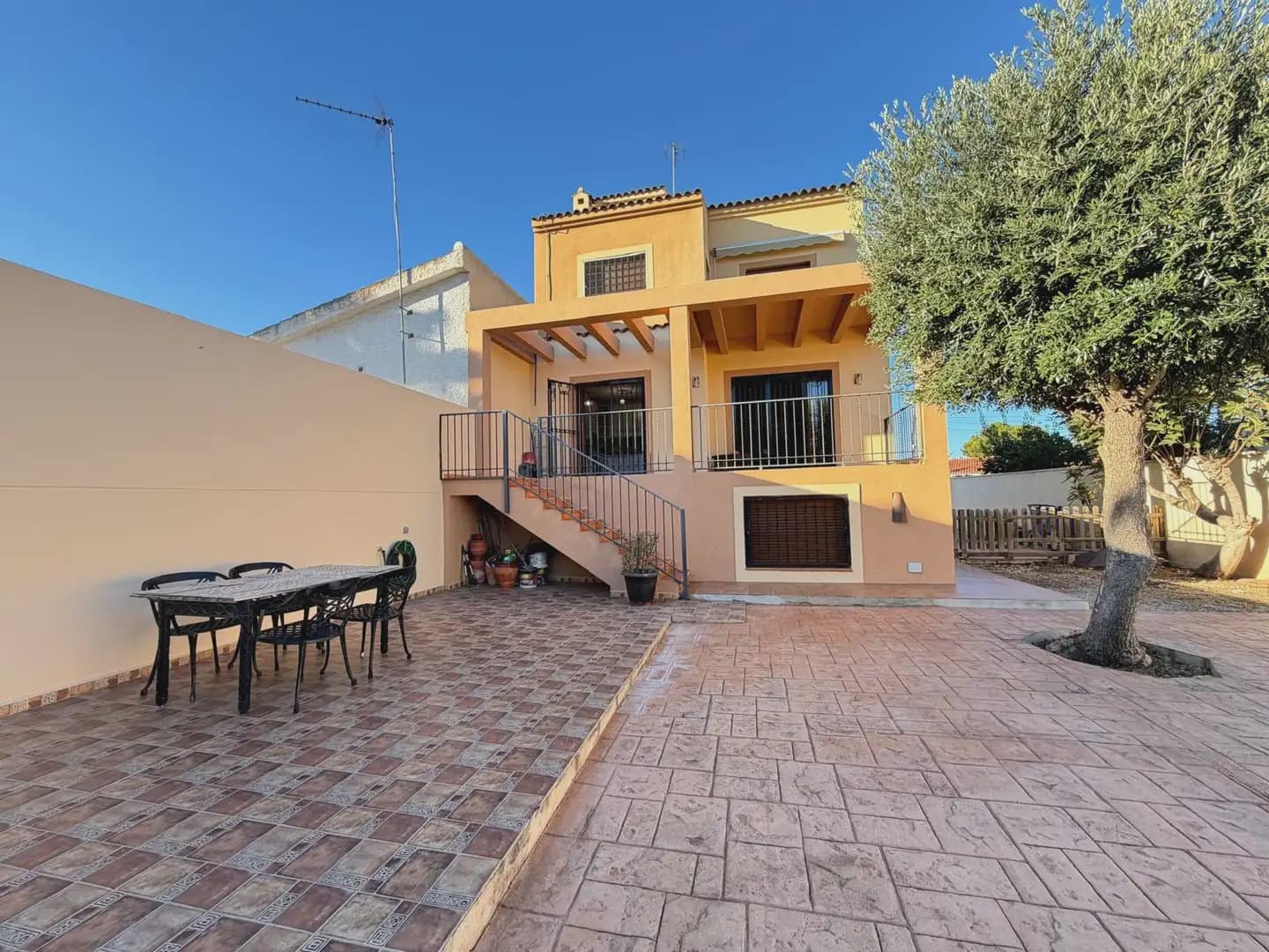 4 sovrum Semi-fristående Villa till salu i Torrevieja med garage - 349 990 € (Ref: 10111899)