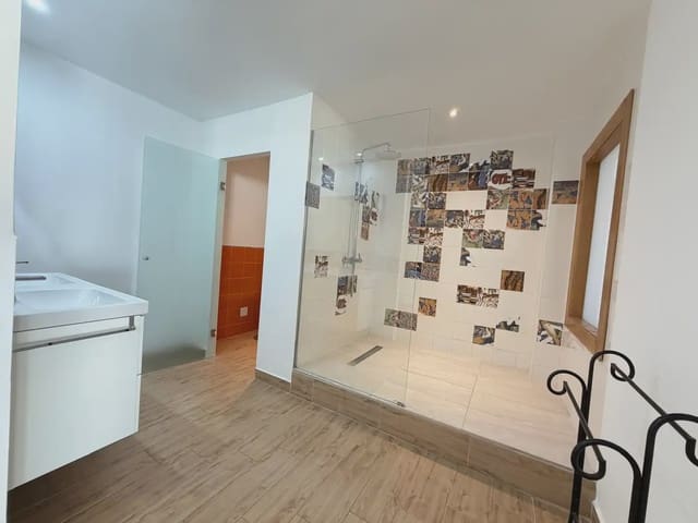 4 sovrum Semi-fristående Villa till salu i Nueva Torrevieja, Torrevieja med garage - 349 990 € (Ref: 10111899)