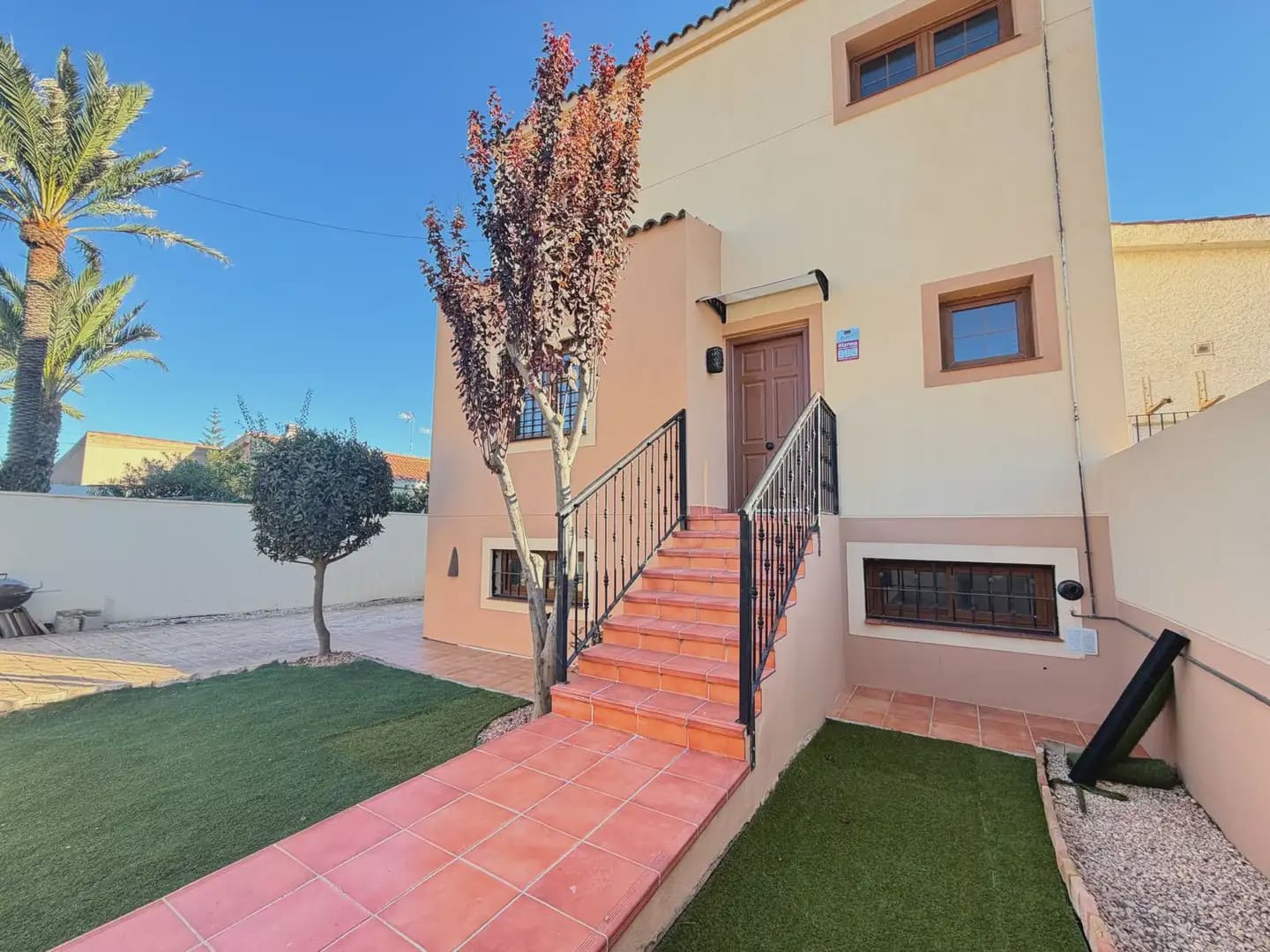 4 sovrum Semi-fristående Villa till salu i Torrevieja med garage - 349 990 € (Ref: 10111899)