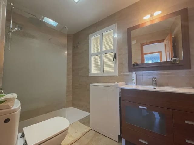 2 sypialnia Penthouse do wynajęcia w Playa de los Locos, Torrevieja z garażem - 1 150 € (Ref: 10144861)