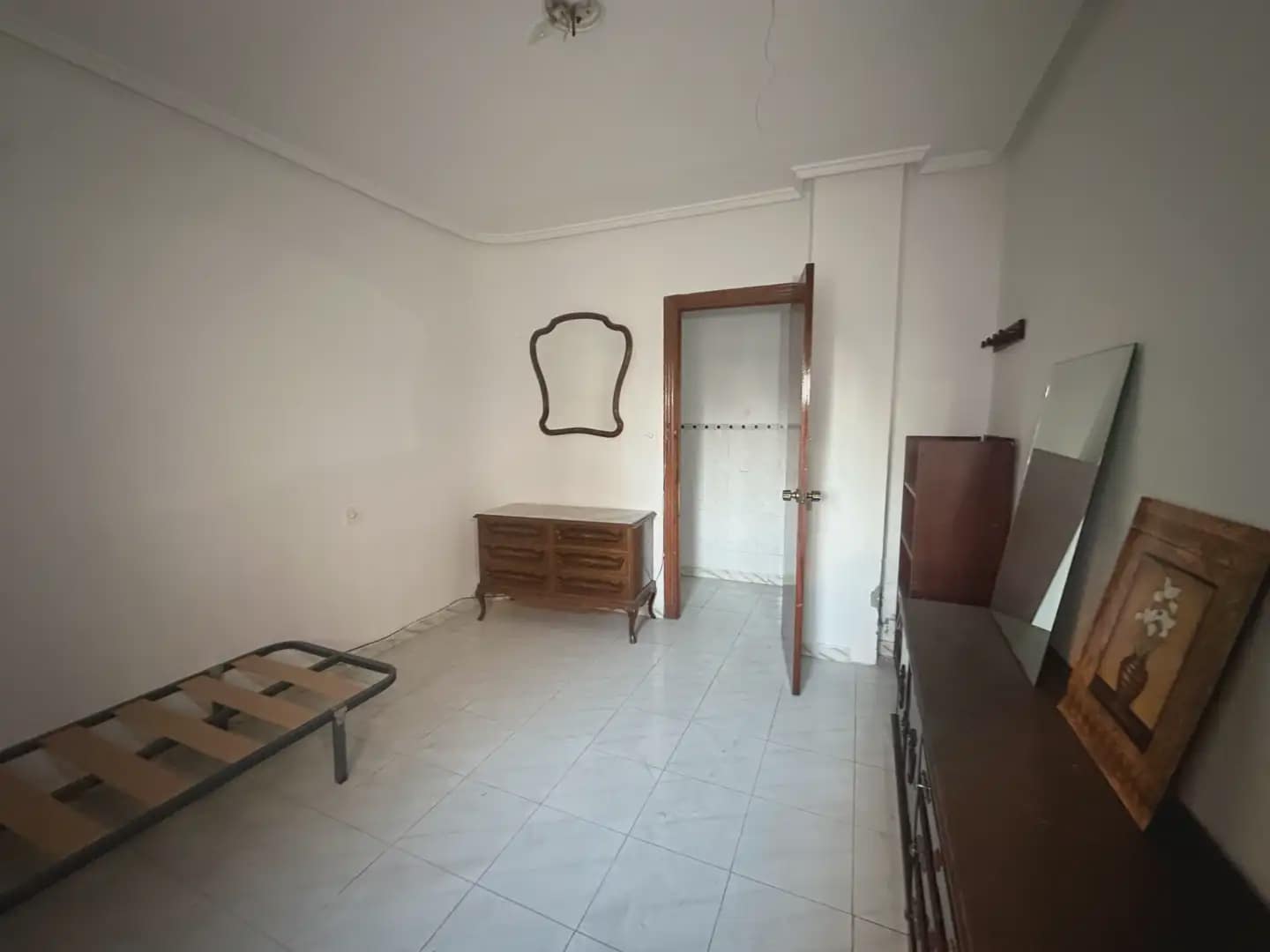 4 bedroom Townhouse for sale in Bigastro with garage - € 89,000 (Ref: 10158640)