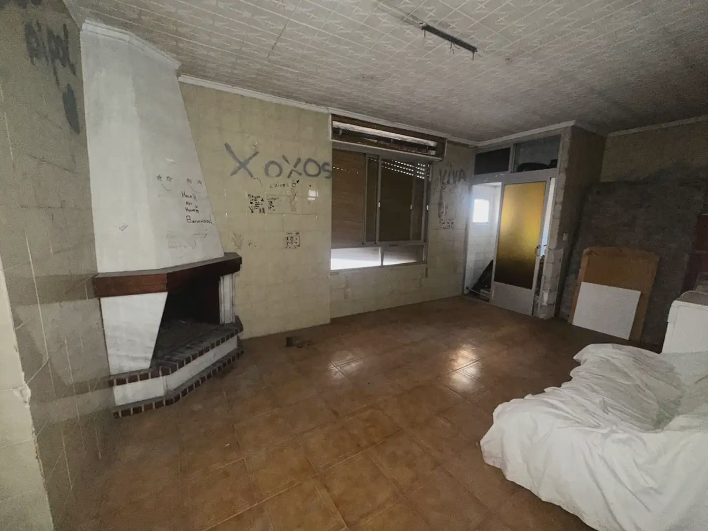 4 bedroom Townhouse for sale in Bigastro with garage - € 89,000 (Ref: 10158640)