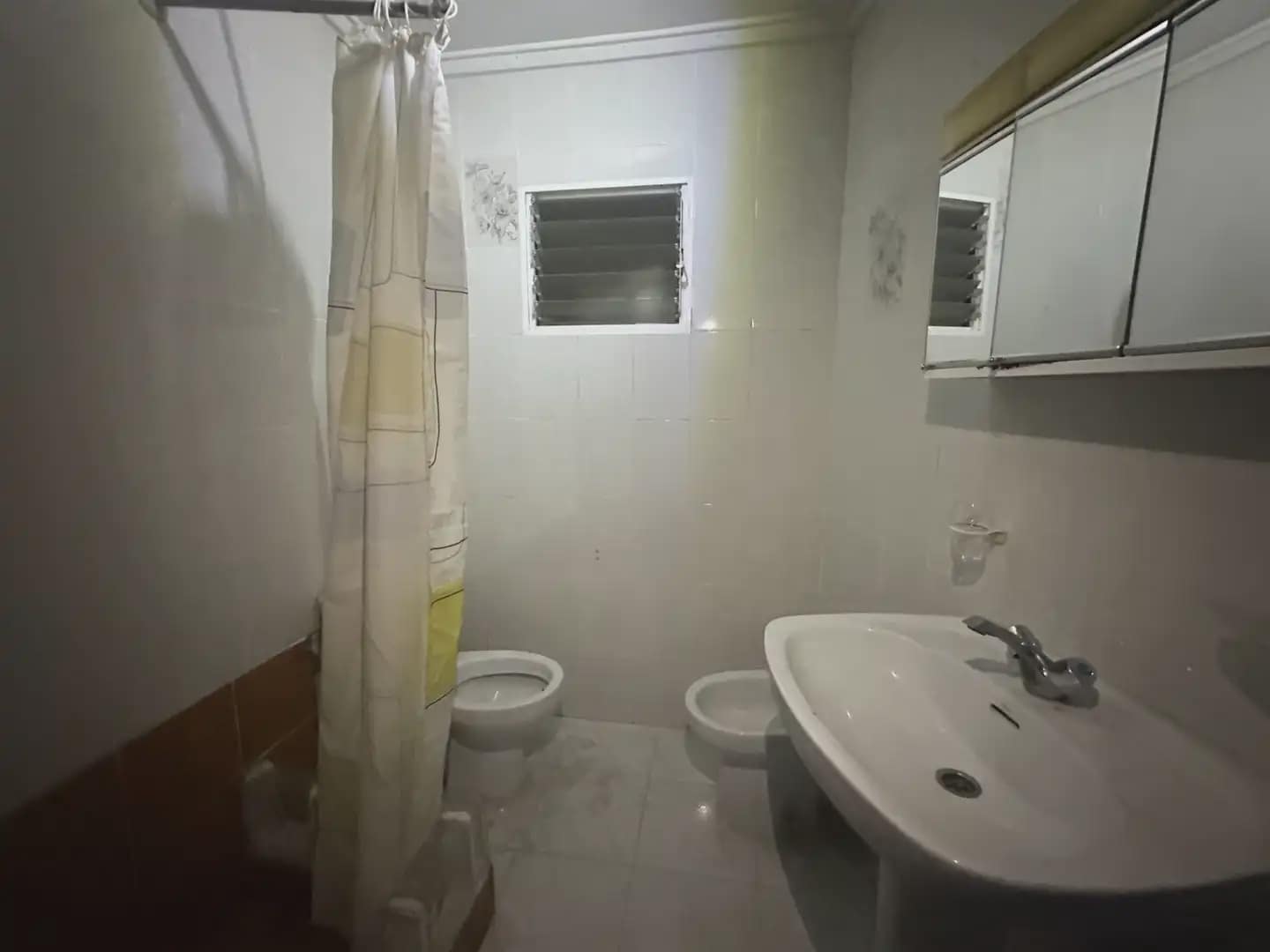 4 bedroom Townhouse for sale in Bigastro with garage - € 89,000 (Ref: 10158640)