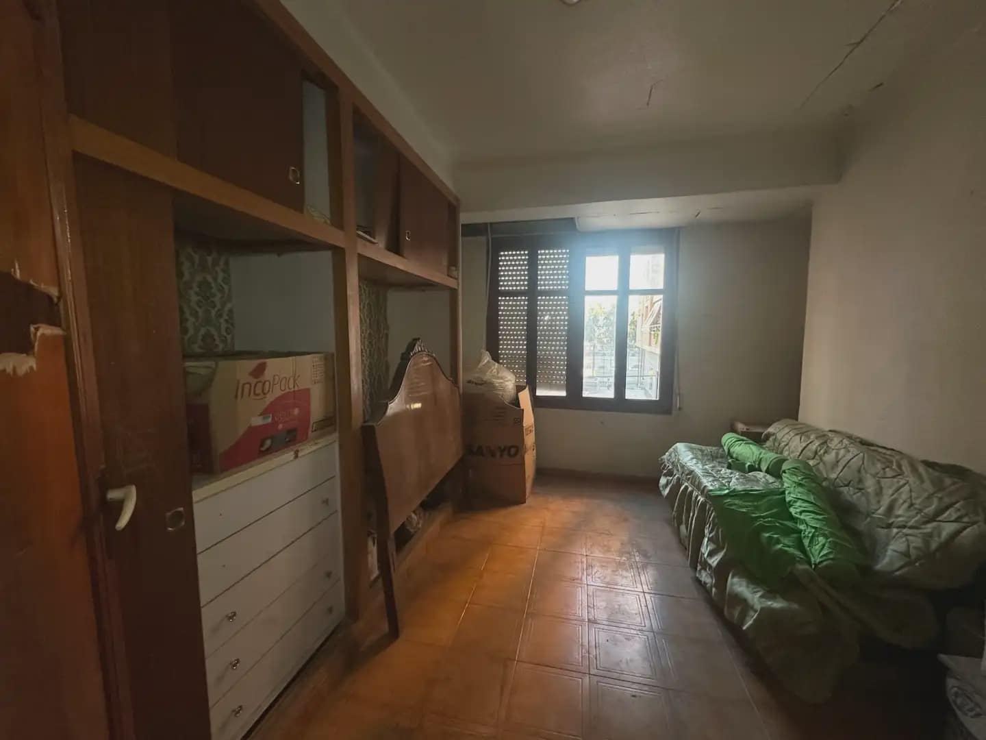 4 bedroom Townhouse for sale in Bigastro with garage - € 89,000 (Ref: 10158640)