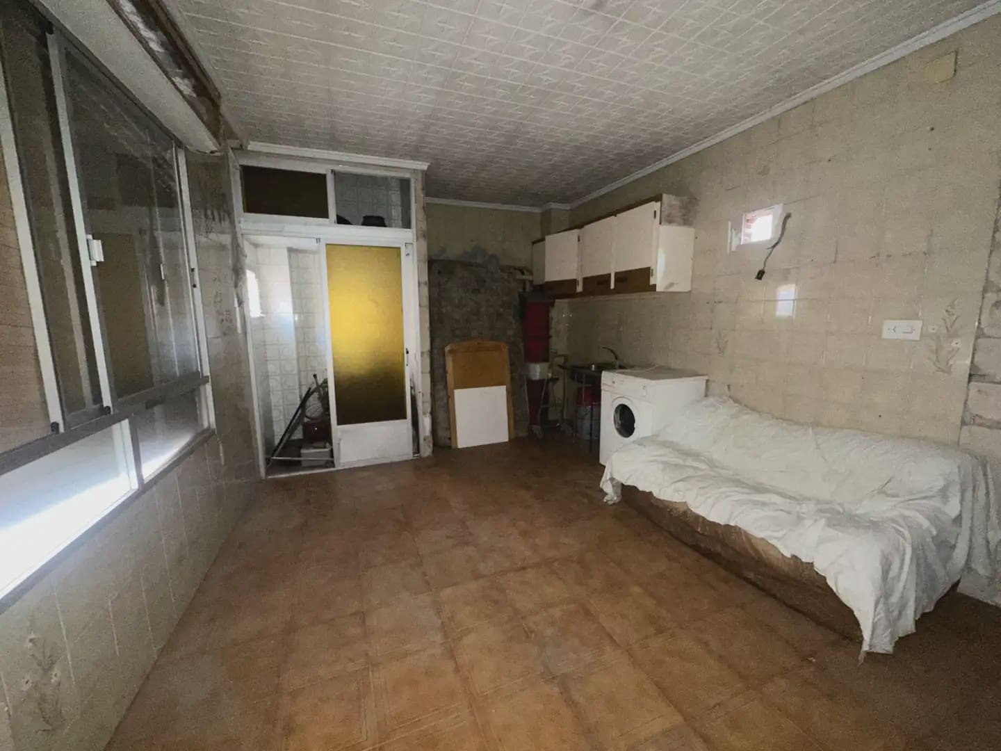 4 bedroom Townhouse for sale in Bigastro with garage - € 89,000 (Ref: 10158640)