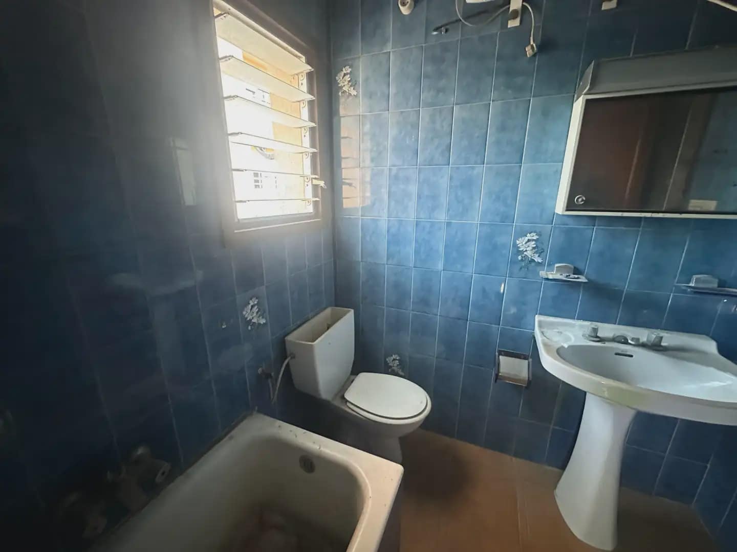 4 bedroom Townhouse for sale in Bigastro with garage - € 89,000 (Ref: 10158640)