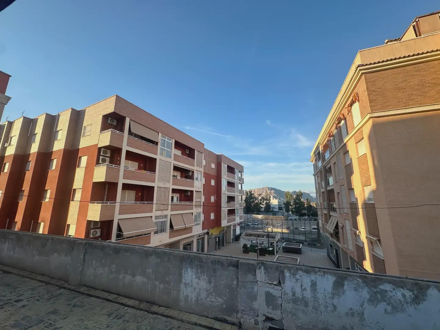 4 bedroom Townhouse for sale in Bigastro with garage - € 89,000 (Ref: 10158640)