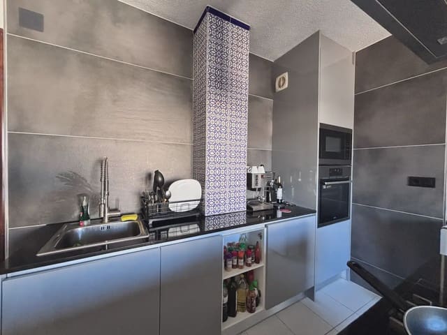 2 quarto Apartamento para venda em Avenida Habaneras - Curva de Palangre, Torrevieja - 135 000 € (Ref: 10160556)