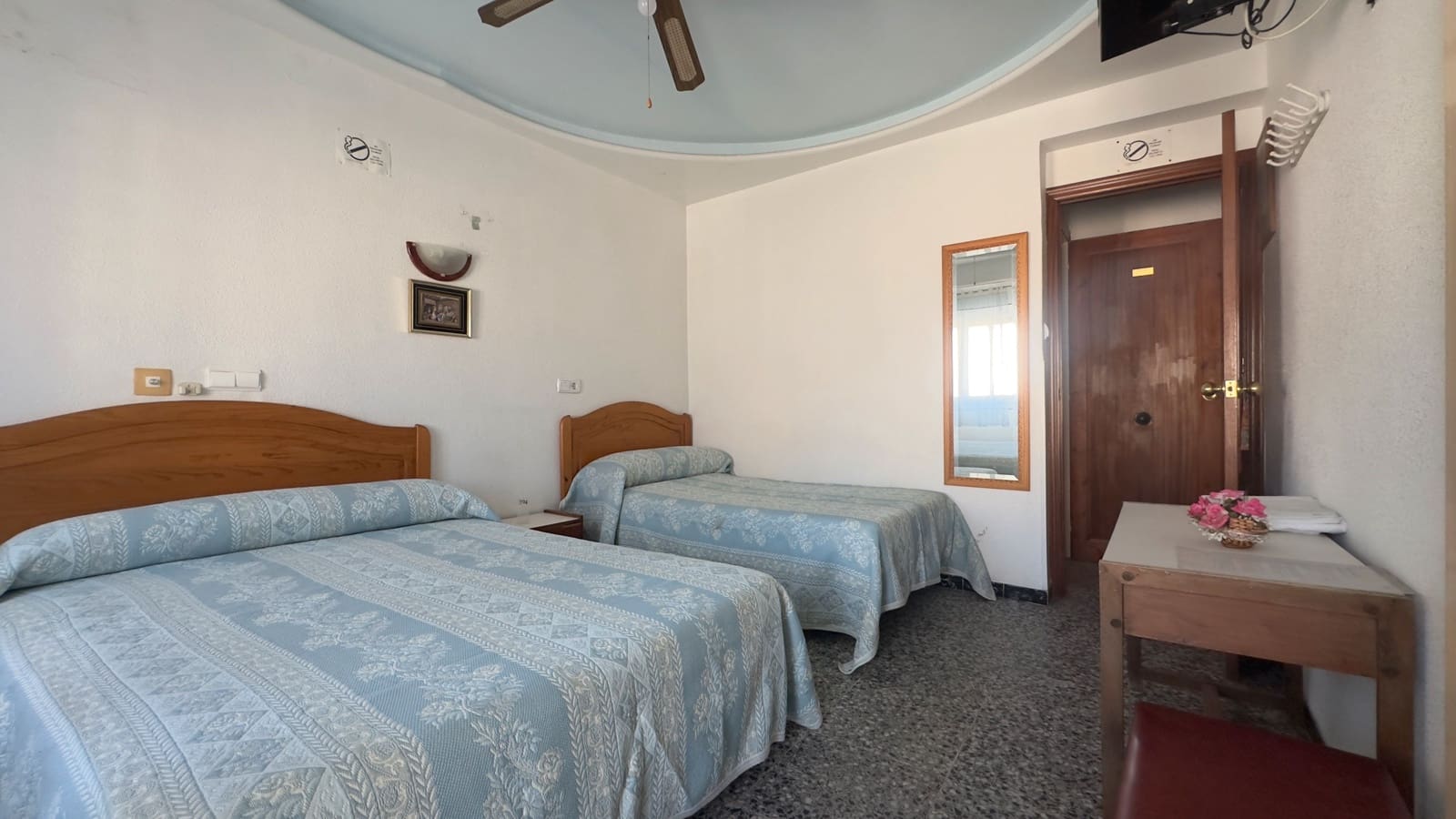 20 quarto Hotel para venda em Santa Pola - 850 000 € (Ref: 8806685)
