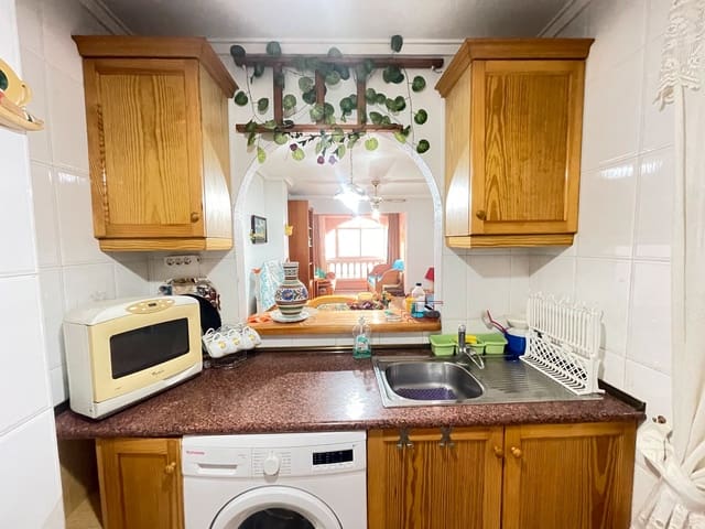 2 makuuhuone Asunto myytävänä paikassa Avenida Habaneras - Curva de Palangre, Torrevieja - 110 000 € (Ref: 8806689)