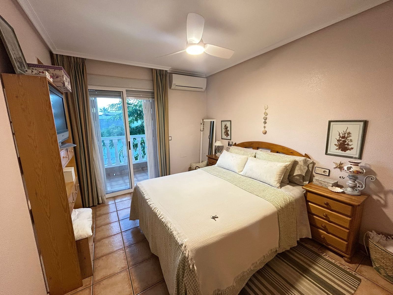 3 bedroom Apartment for sale in Torre de la Horadada - € 210,000 (Ref: 8806696)