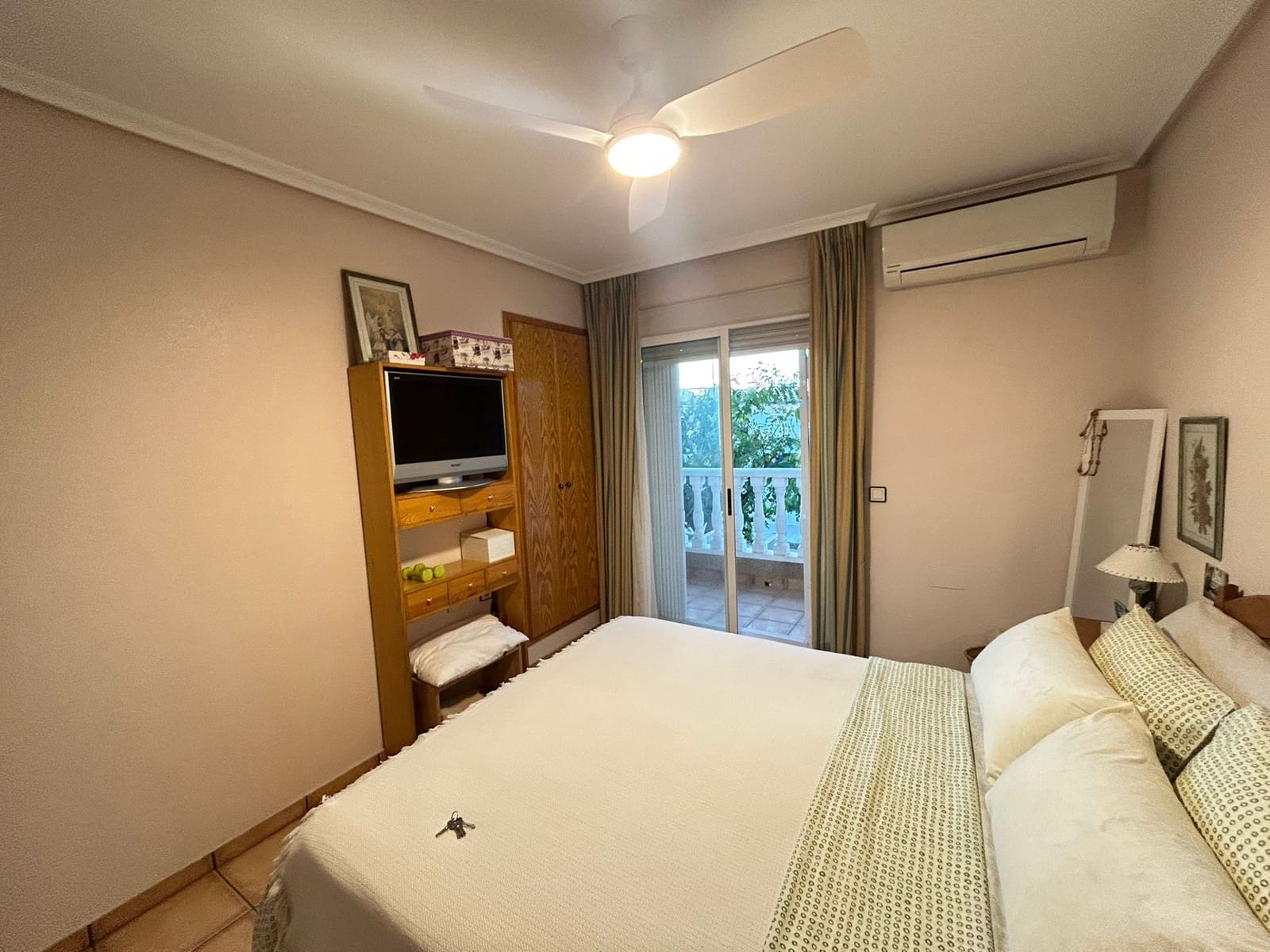 3 bedroom Apartment for sale in Torre de la Horadada - € 210,000 (Ref: 8806696)