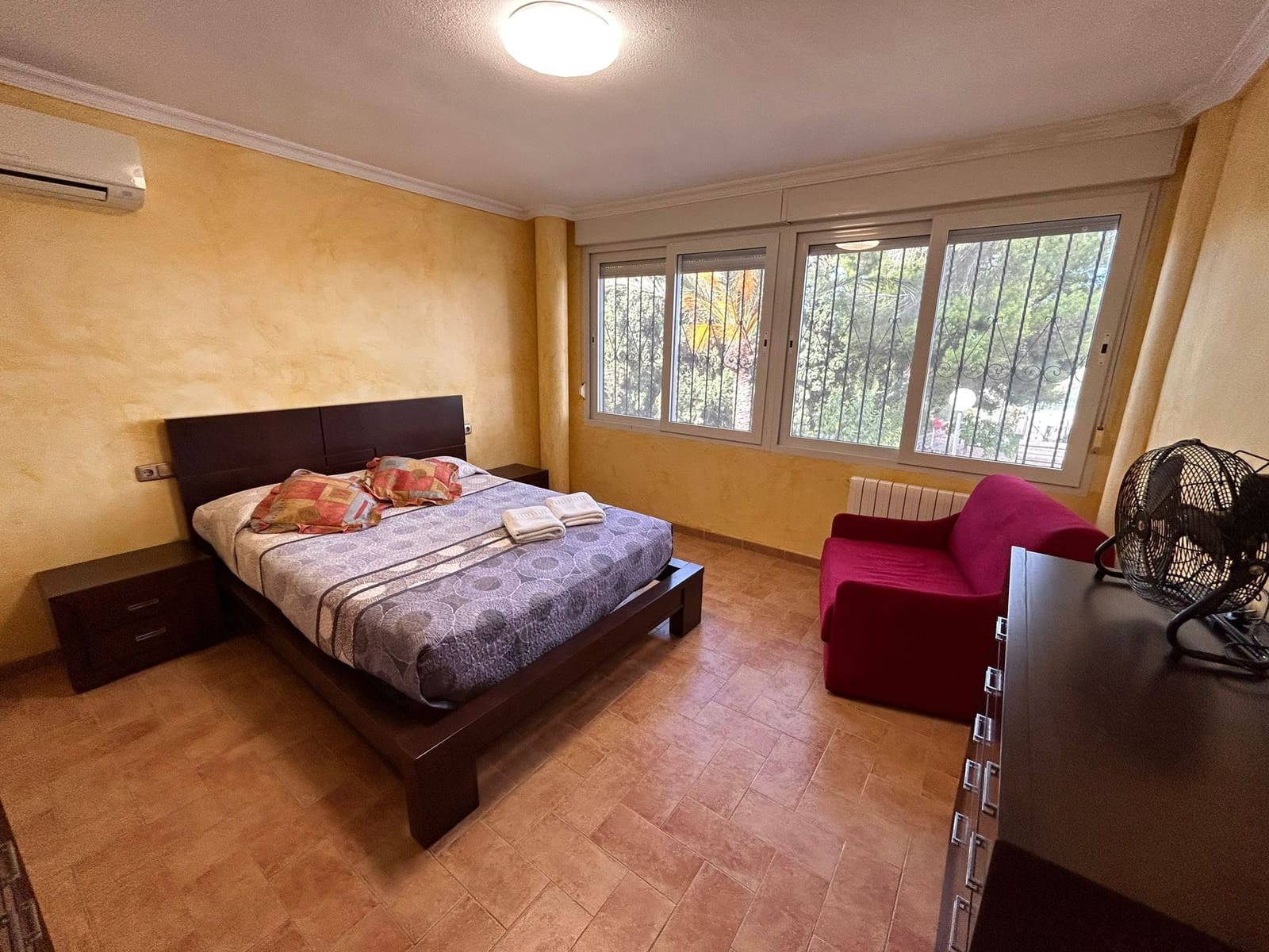 6 Zimmer Villa zu verkaufen in Torrevieja mit Pool Garage - 690.000 € (Ref: 8806709)