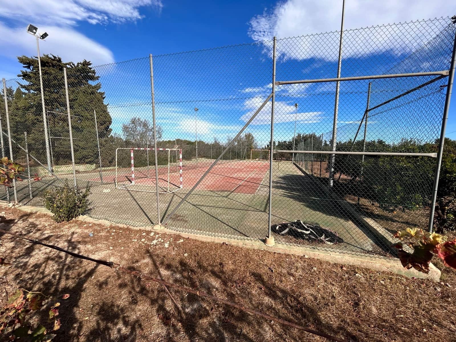 6 Zimmer Villa zu verkaufen in Torrevieja mit Pool Garage - 690.000 € (Ref: 8806709)