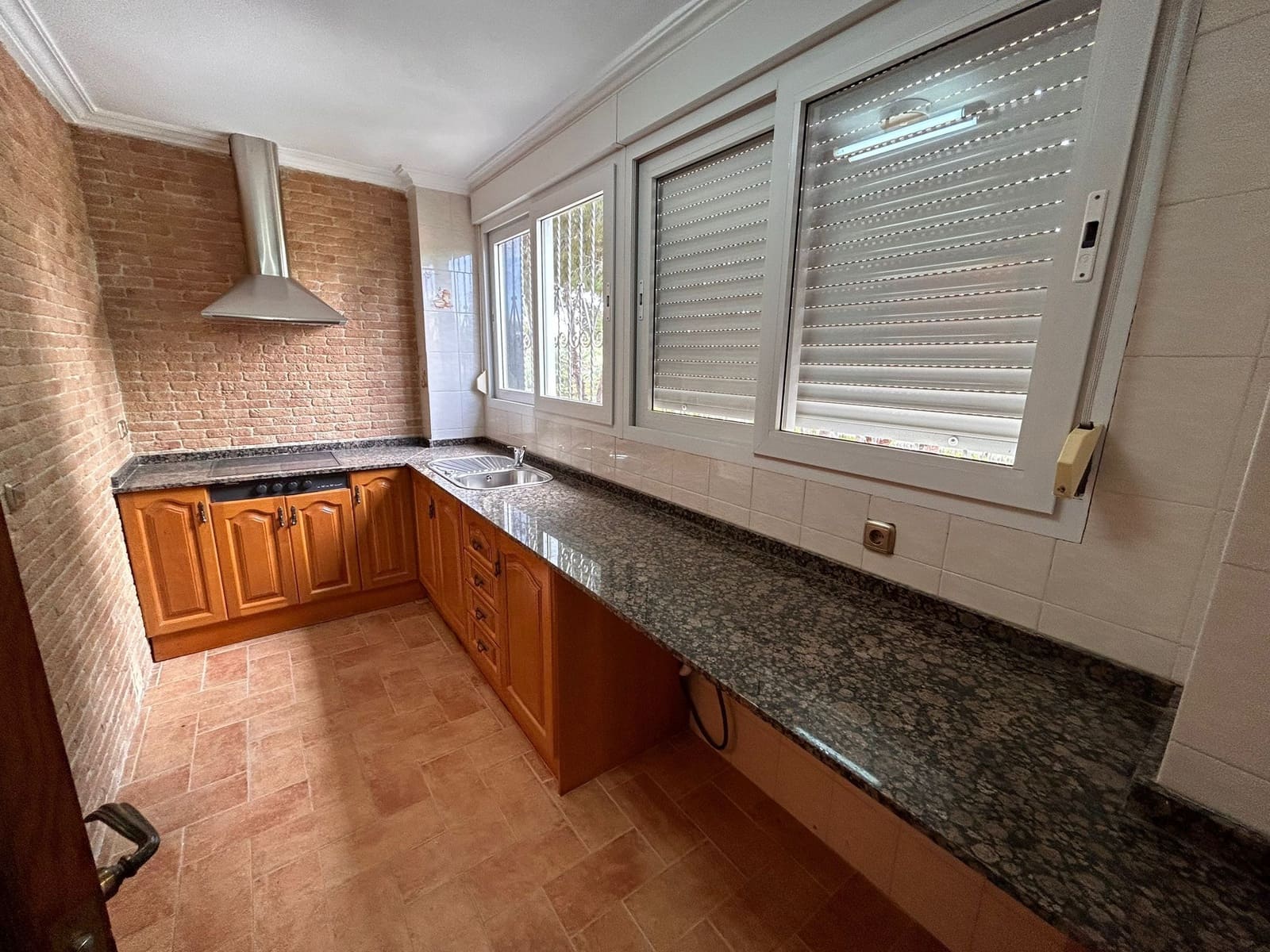 6 Zimmer Villa zu verkaufen in Torrevieja mit Pool Garage - 690.000 € (Ref: 8806709)