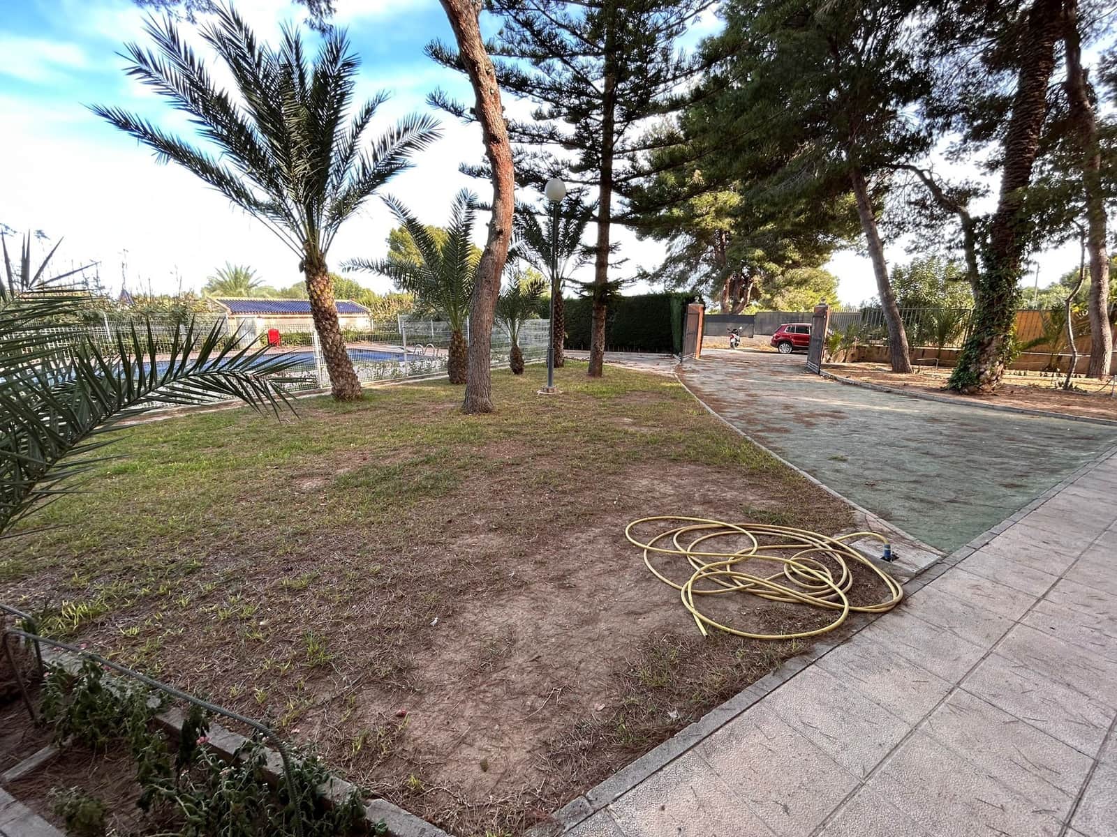 6 Zimmer Villa zu verkaufen in Torrevieja mit Pool Garage - 690.000 € (Ref: 8806709)