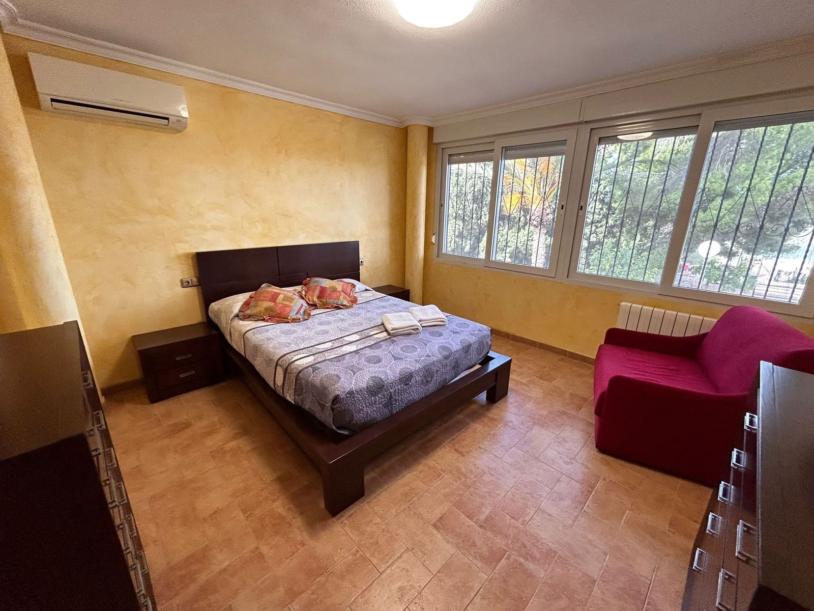 6 Zimmer Villa zu verkaufen in Torrevieja mit Pool Garage - 690.000 € (Ref: 8806709)