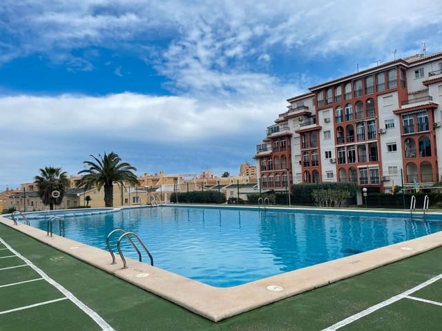 Piso de 1 habitación en Torreblanca, Torrevieja en venta con piscina - 139.900 € (Ref: 8934608)