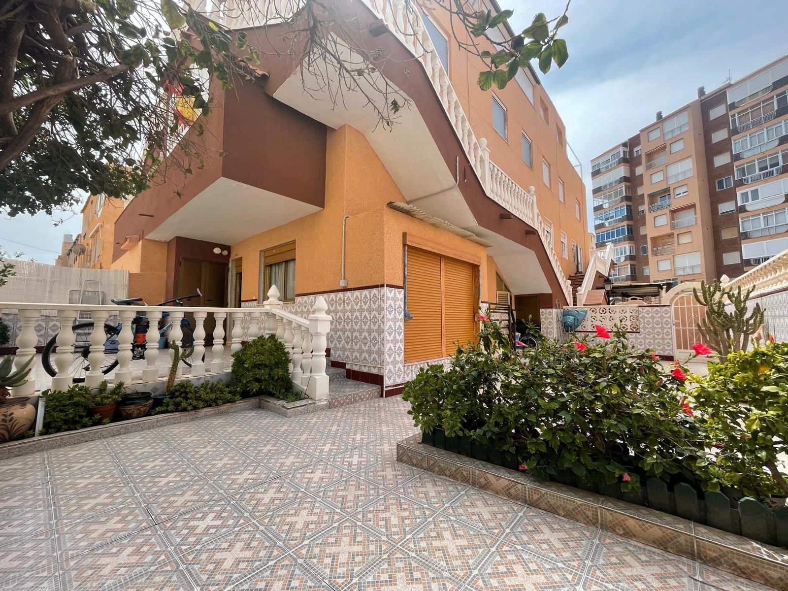 2 sovrum Lägenhet till salu i Torrevieja - 162 000 € (Ref: 8960749)