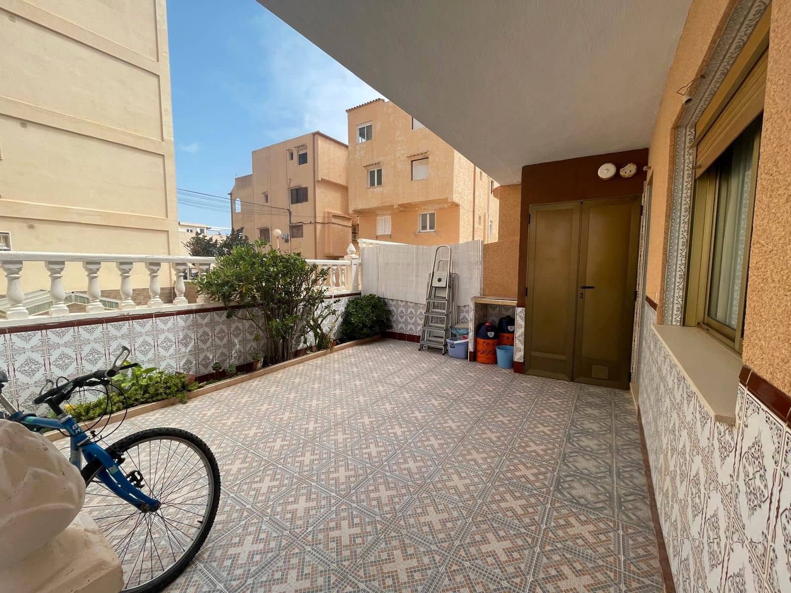 2 sovrum Lägenhet till salu i Torrevieja - 162 000 € (Ref: 8960749)