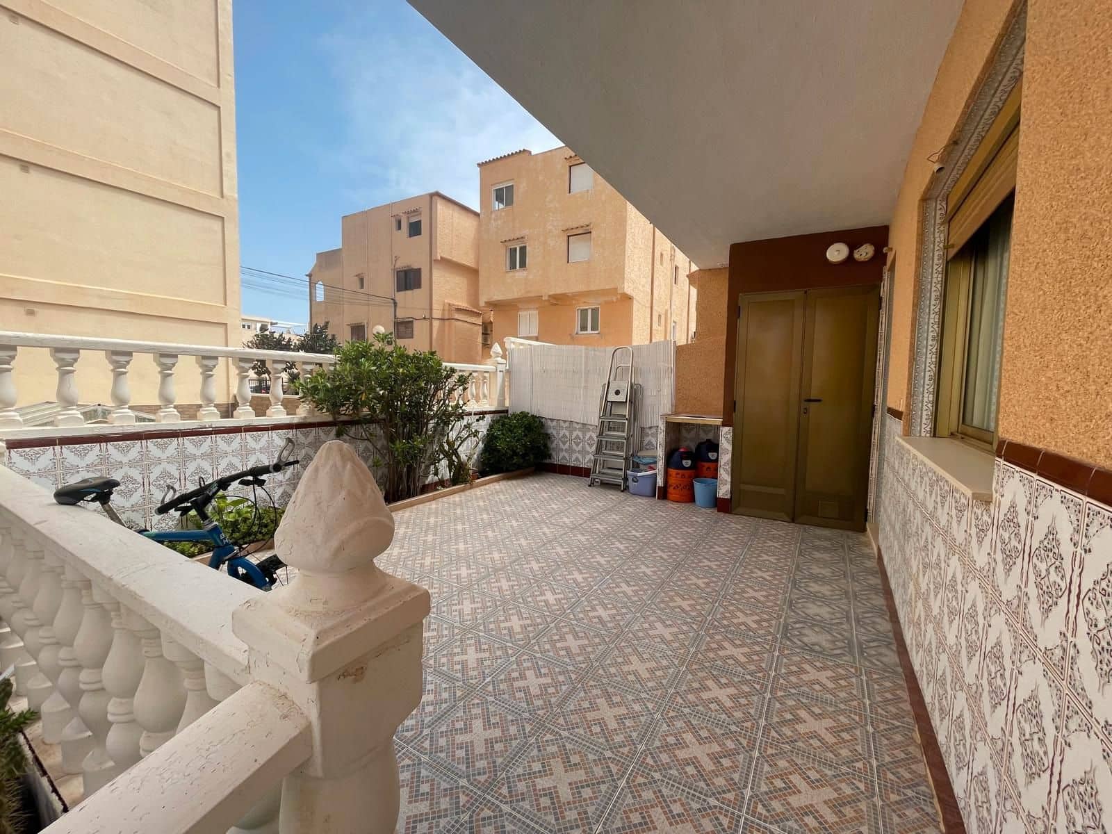 2 sovrum Lägenhet till salu i Torrevieja - 162 000 € (Ref: 8960749)