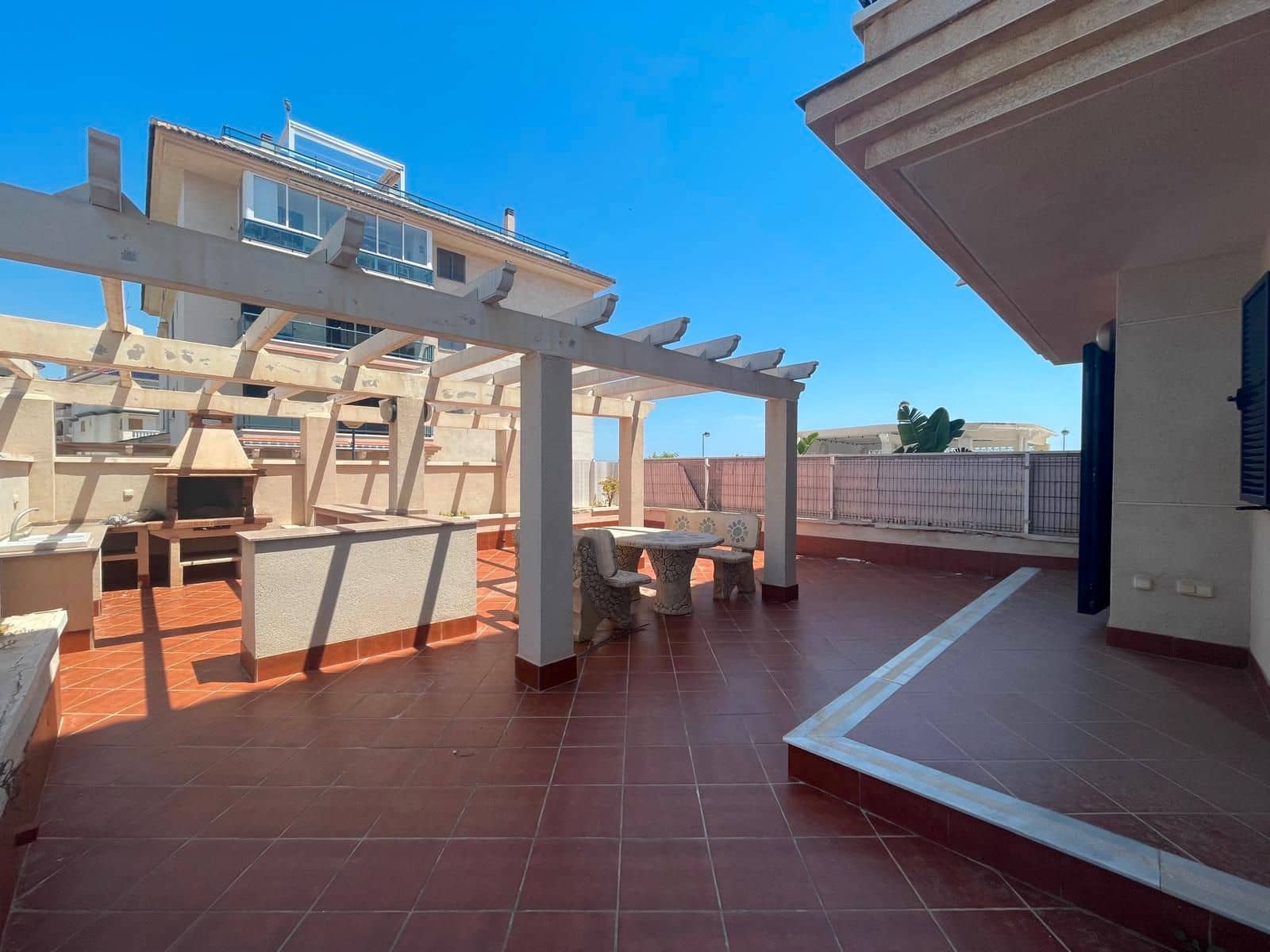 2 soveværelse Lejlighed til salg i Torrevieja med swimmingpool - € 250.000 (Ref: 9031132)