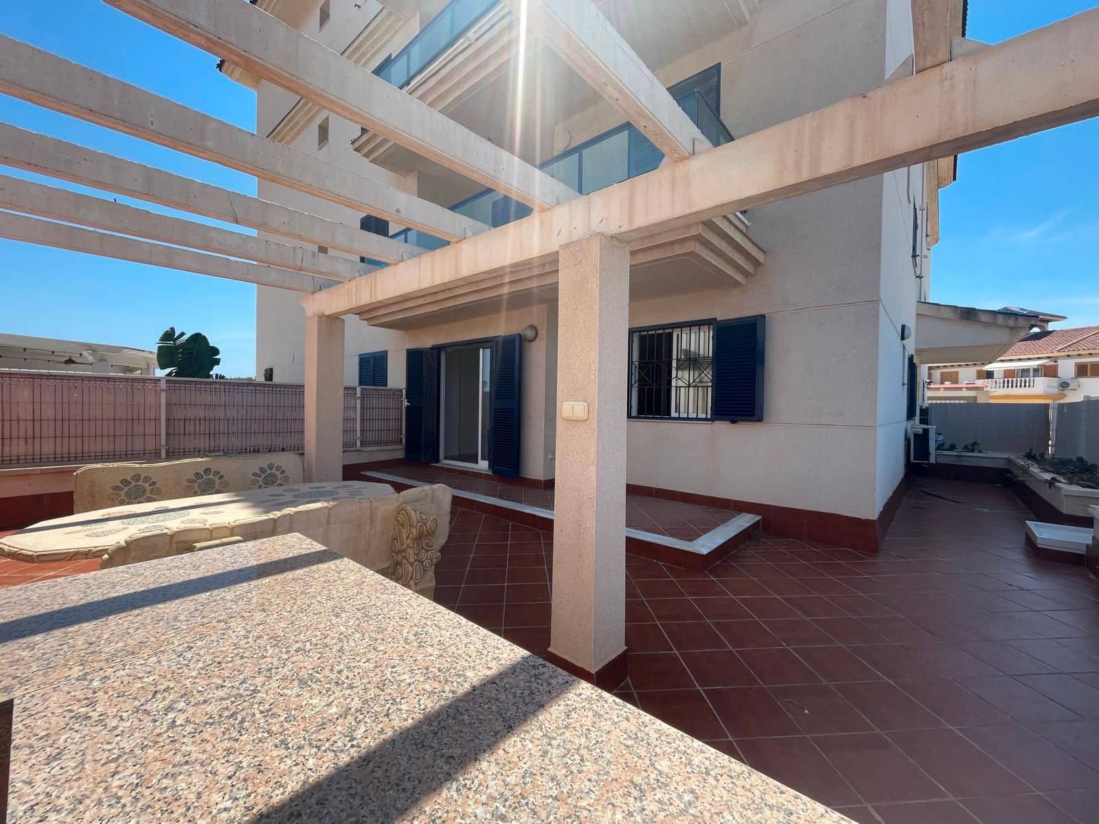 2 soveværelse Lejlighed til salg i Torrevieja med swimmingpool - € 250.000 (Ref: 9031132)