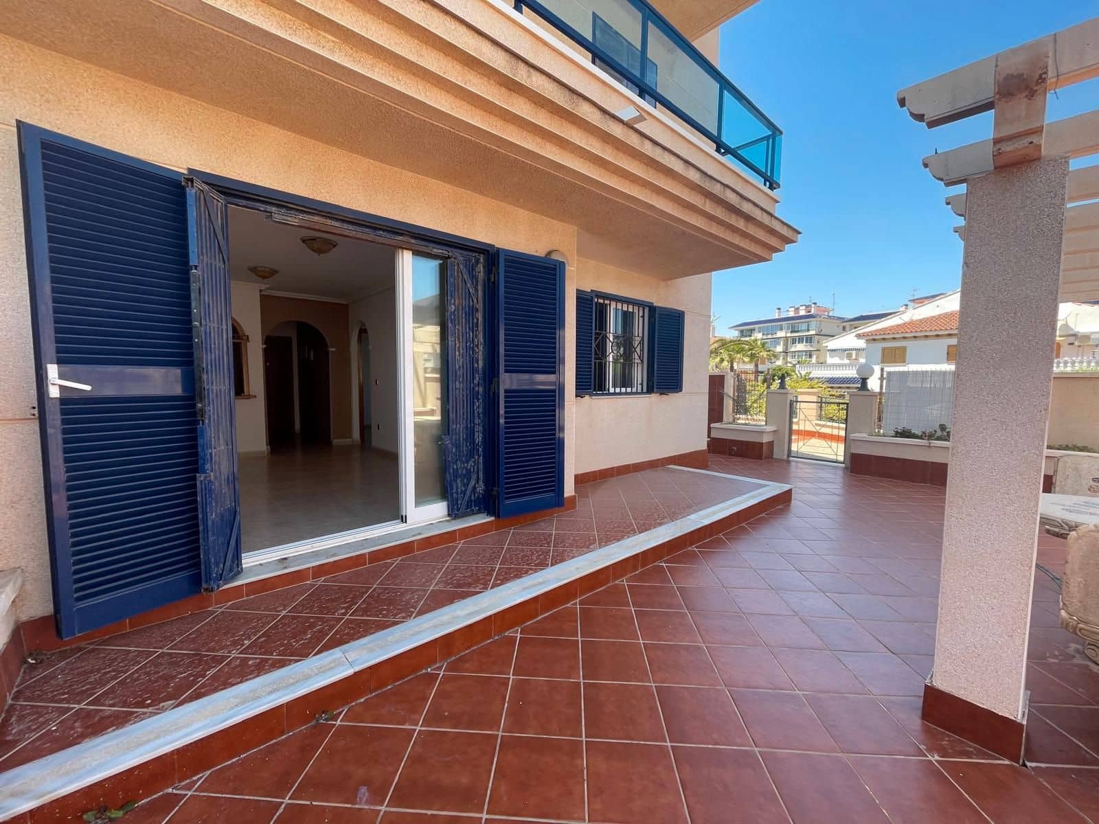 2 soveværelse Lejlighed til salg i Torrevieja med swimmingpool - € 250.000 (Ref: 9031132)