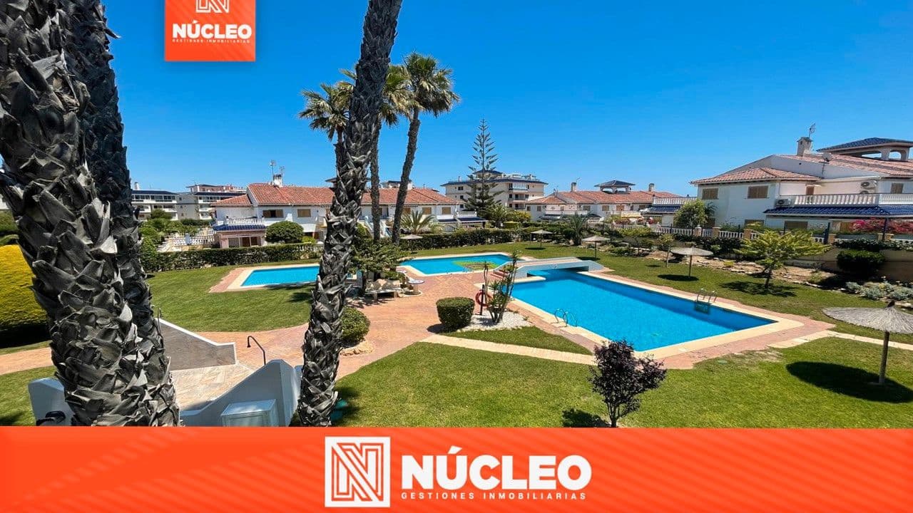 2 soveværelse Lejlighed til salg i Torrevieja med swimmingpool - € 250.000 (Ref: 9031132)