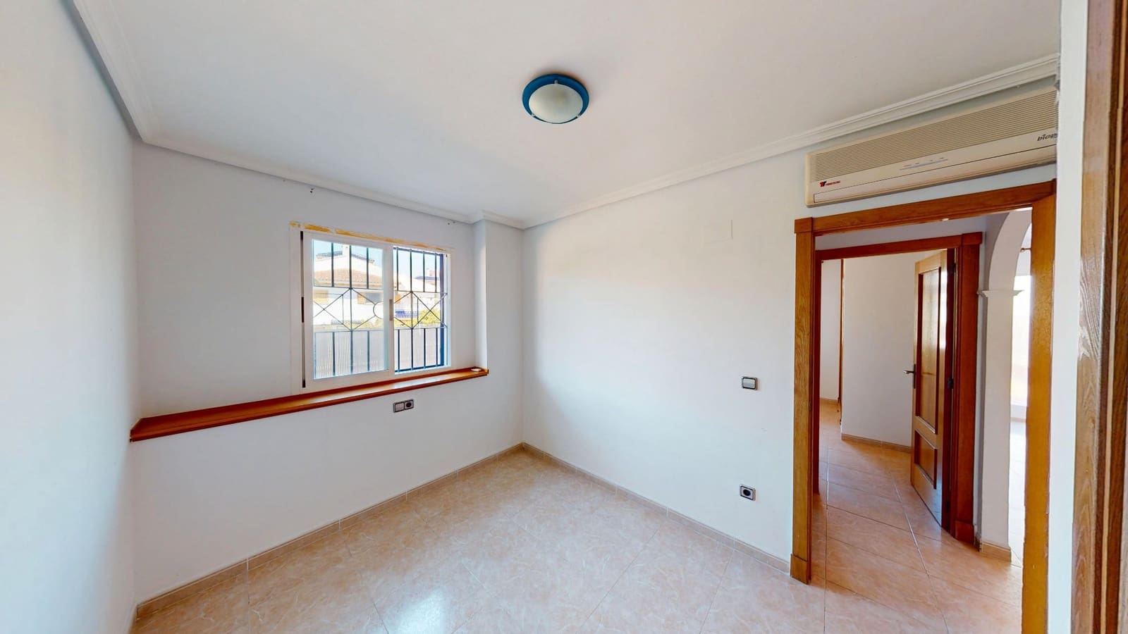 2 soveværelse Lejlighed til salg i Torrevieja med swimmingpool - € 250.000 (Ref: 9031132)