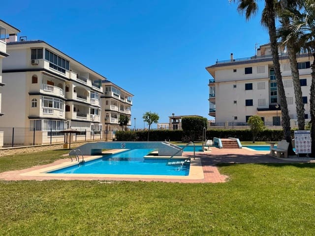 2 makuuhuone Asunto myytävänä paikassa Los Europeos, Torrevieja mukana uima-altaan - 250 000 € (Ref: 9031132)