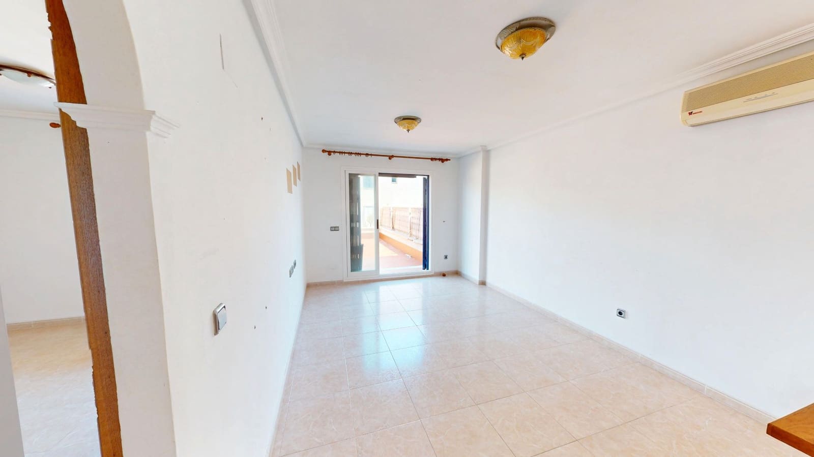 2 soveværelse Lejlighed til salg i Torrevieja med swimmingpool - € 250.000 (Ref: 9031132)