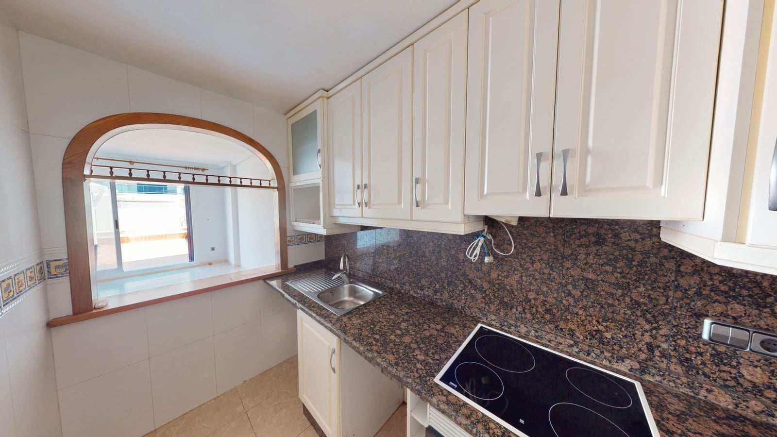 2 soveværelse Lejlighed til salg i Torrevieja med swimmingpool - € 250.000 (Ref: 9031132)