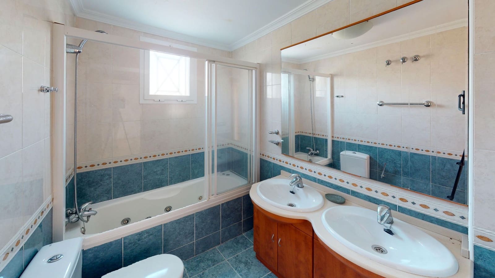 2 soveværelse Lejlighed til salg i Torrevieja med swimmingpool - € 250.000 (Ref: 9031132)