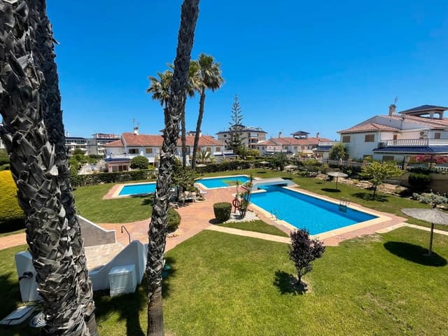 2 makuuhuone Asunto myytävänä paikassa Los Europeos, Torrevieja mukana uima-altaan - 250 000 € (Ref: 9031132)