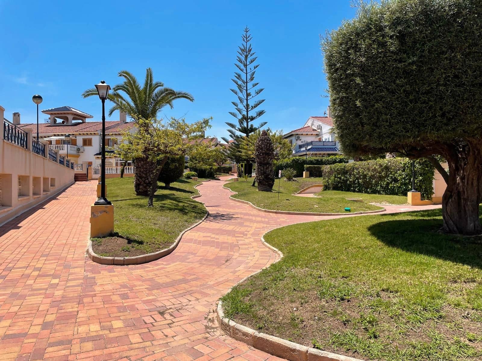 2 soveværelse Lejlighed til salg i Torrevieja med swimmingpool - € 250.000 (Ref: 9031132)