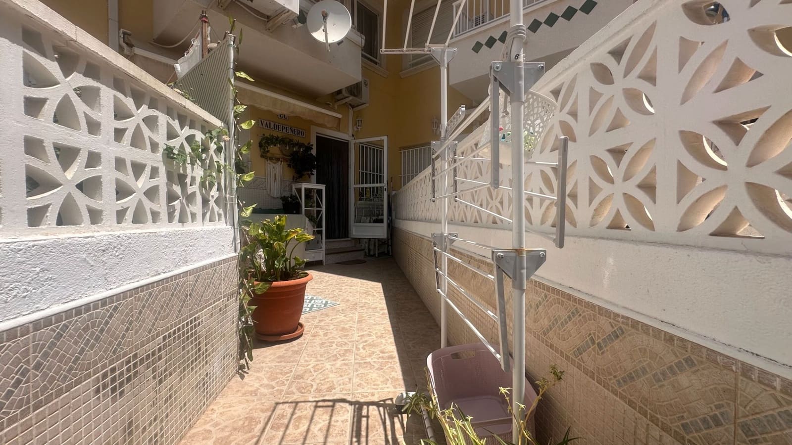 Bungalow til salgs i Santa Pola - € 220 000 (Ref: 9057031)