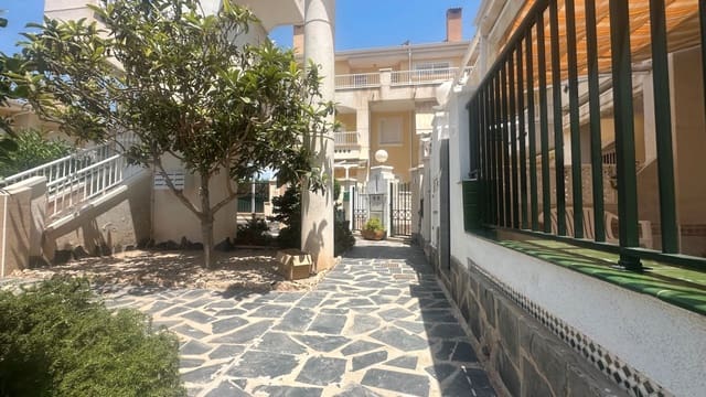 Bungalow til salgs i Gran Playa, Santa Pola - € 220 000 (Ref: 9057031)