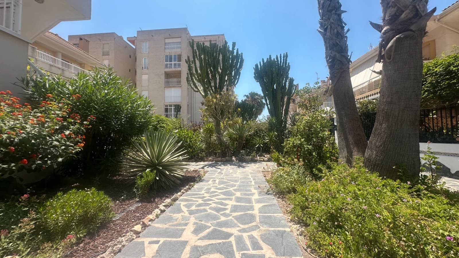 Bungalow til salgs i Santa Pola - € 220 000 (Ref: 9057031)