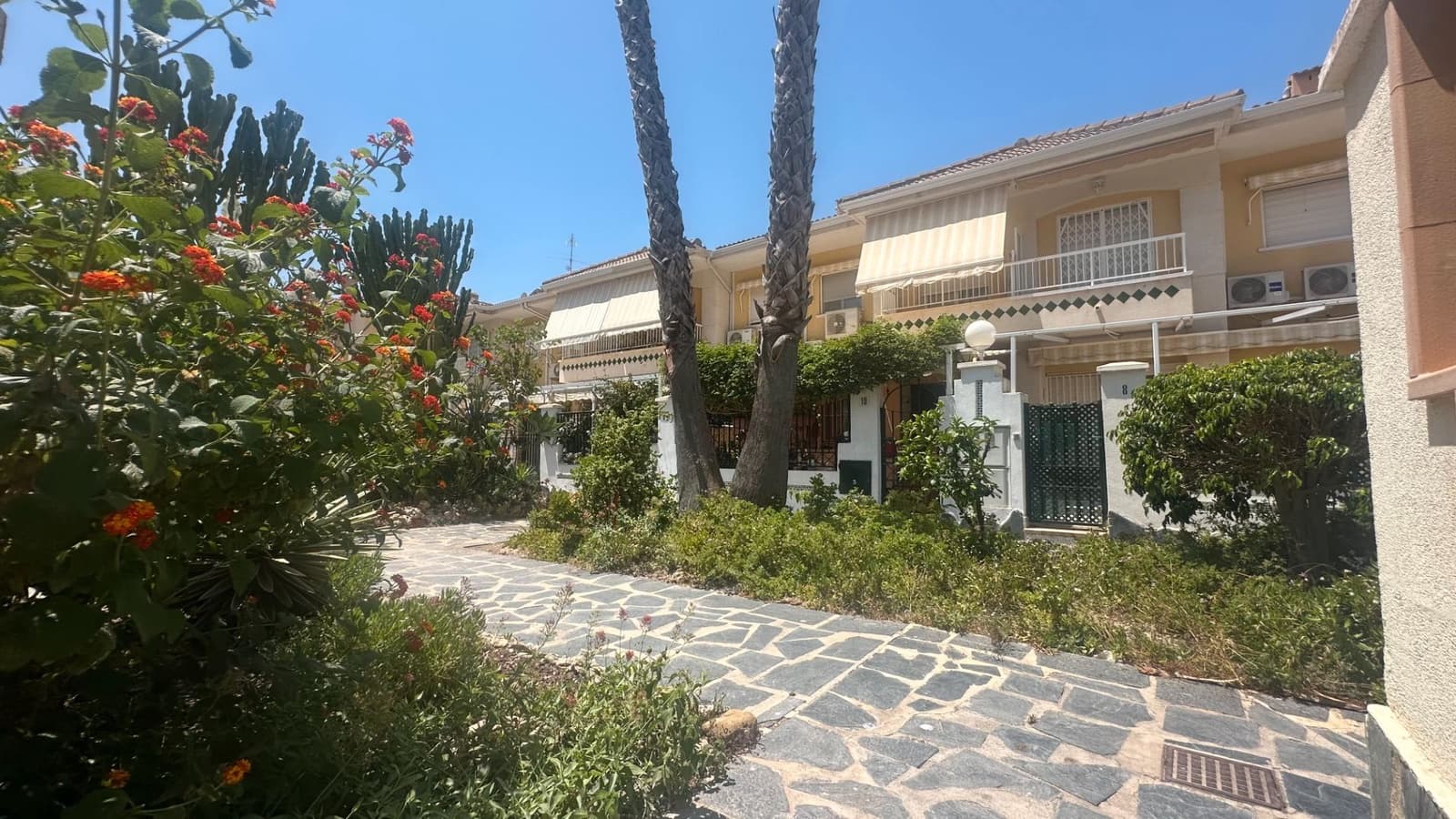 Bungalow til salgs i Santa Pola - € 220 000 (Ref: 9057031)