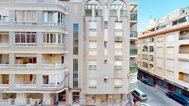 4 soveværelse Lejlighed til salg i Avenida Habaneras - Curva de Palangre, Torrevieja - € 139.900 (Ref: 9127342)