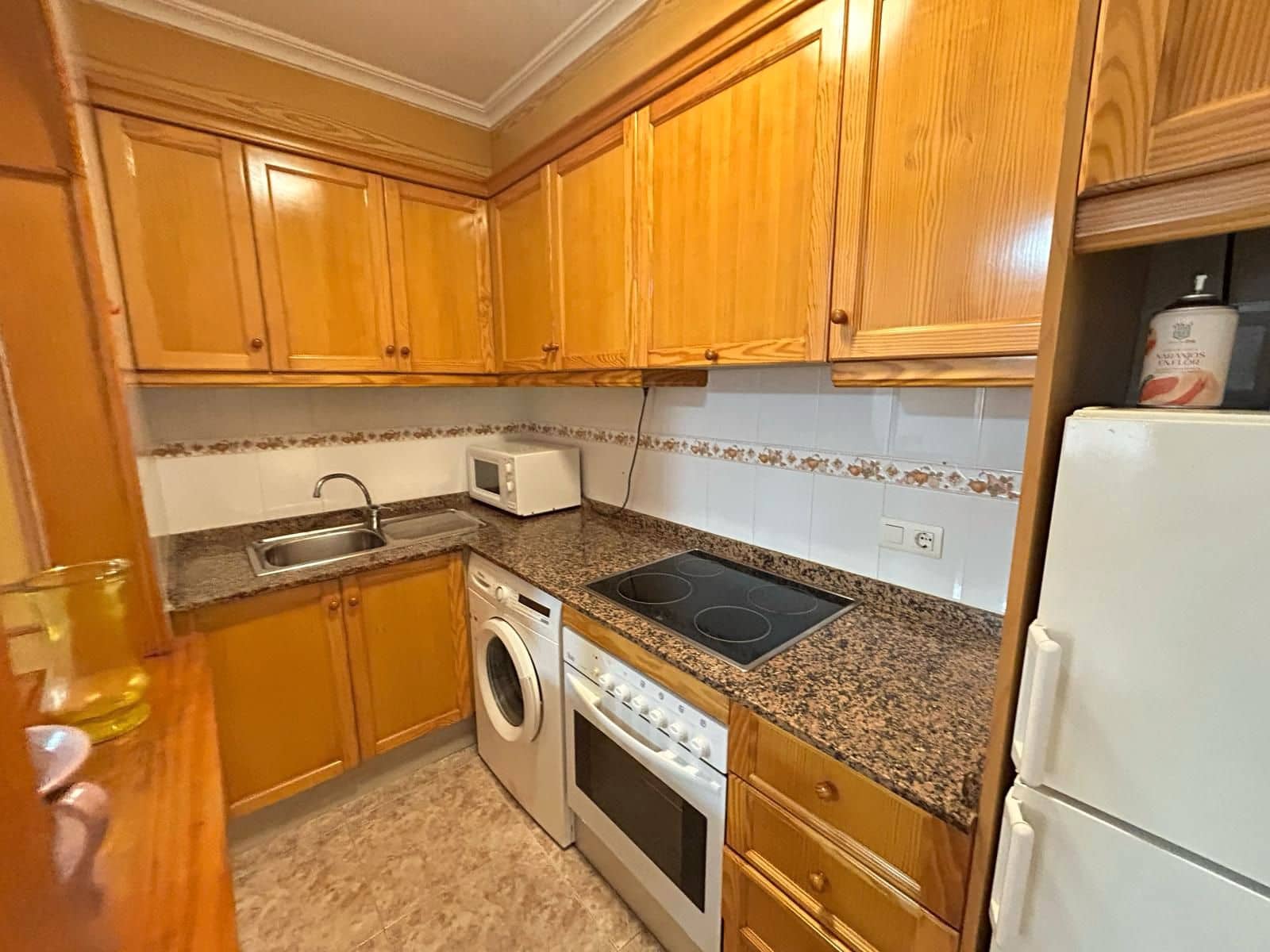 1 makuuhuone Asunto myytävänä paikassa Torrevieja - 99 990 € (Ref: 9142408)