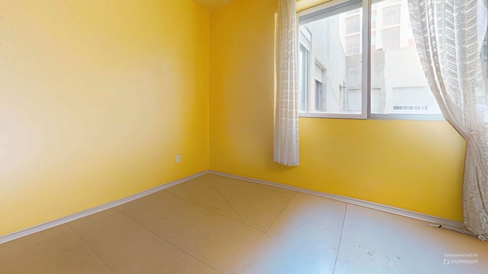 Piso de 3 habitaciones en Torrevieja en venta con garaje - 199.900 € (Ref: 9146446)